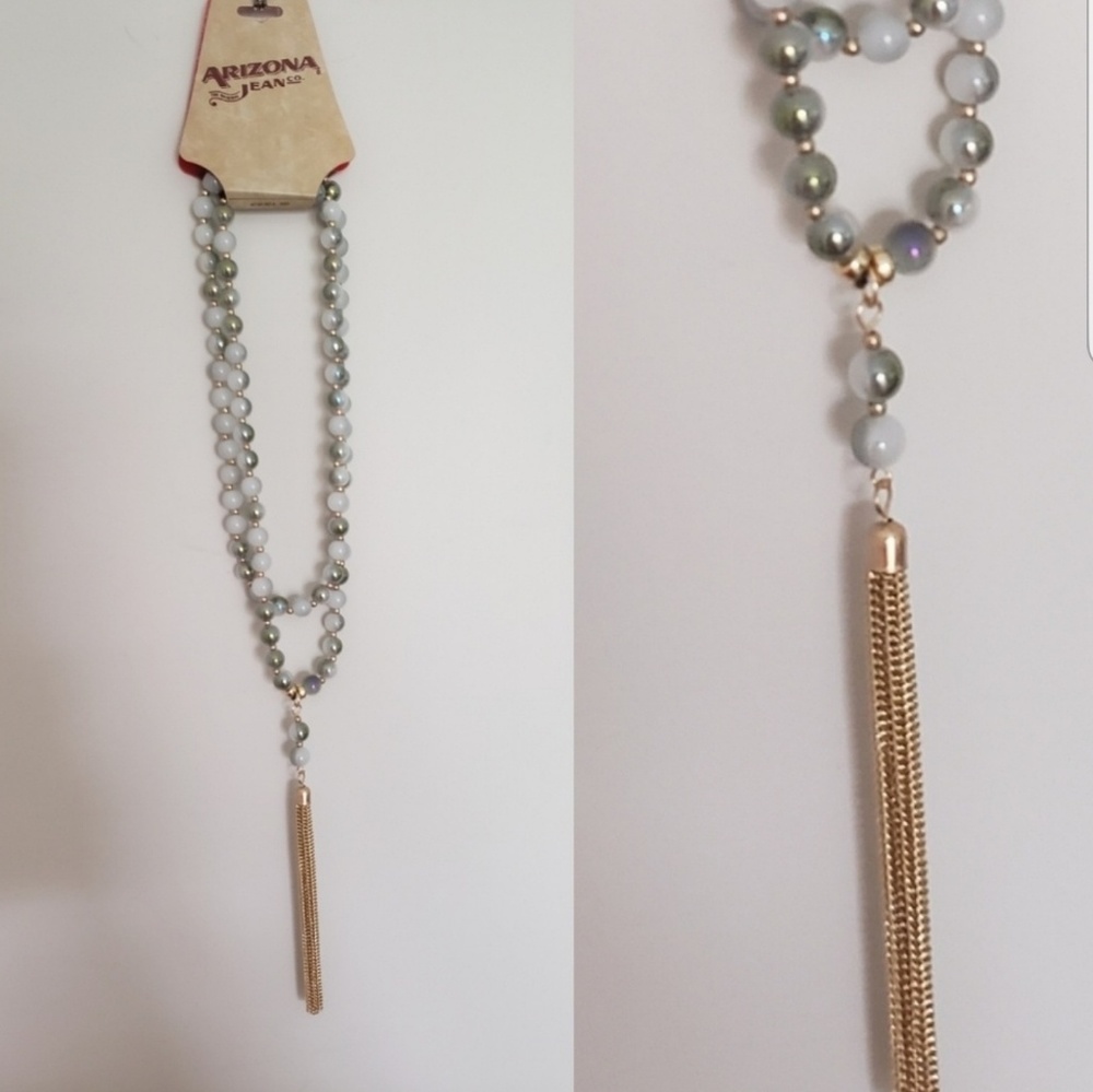NWT Arizona glass bead necklace